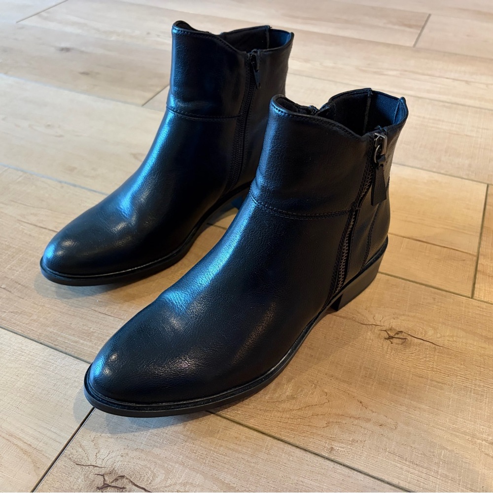 Baretraps Black Alona Ankle Boots Women’s Medium Block Heel Zip Booties